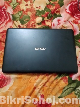 Asus E-202S